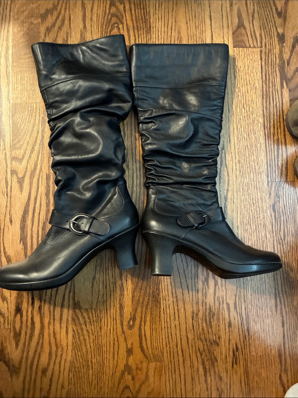 Dansko Black Mid-Calf Slouch Leather Tall Boots with Buckle 2.5” Heel Size 10/41